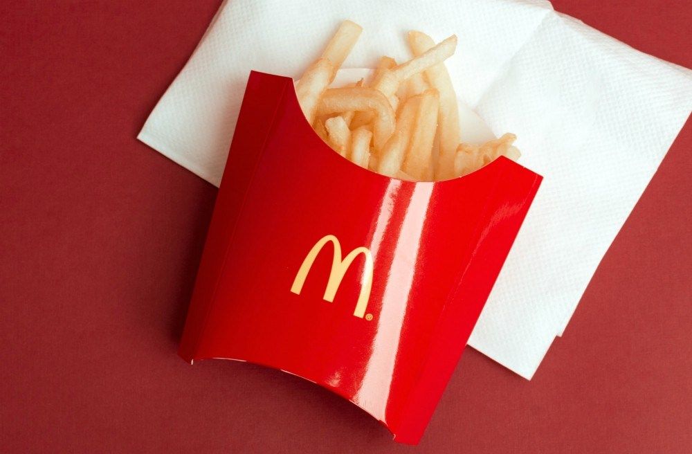 McDonalds - Лого и фирмена идентичност