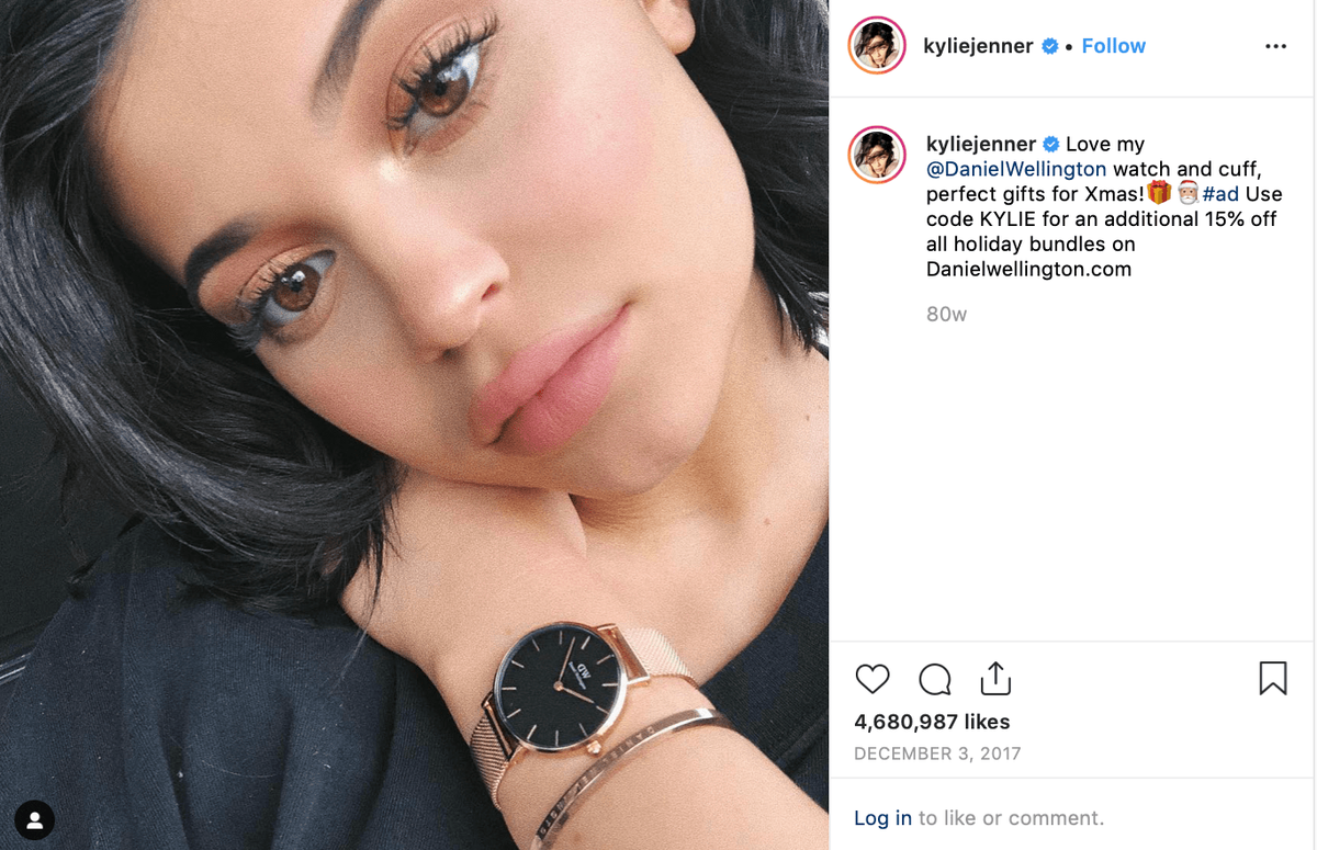 Mõjutaja Kylie Jenneri Instagrami postituse ekraanipilt, millel on Daniel Wellingtoni kell