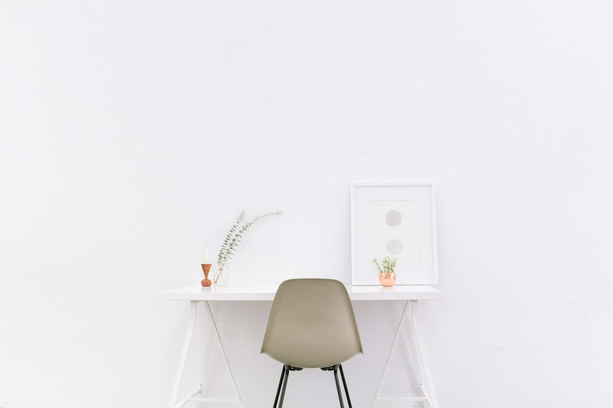 Minimalismus 101: So erstellen Sie ein minimalistisches Home Office