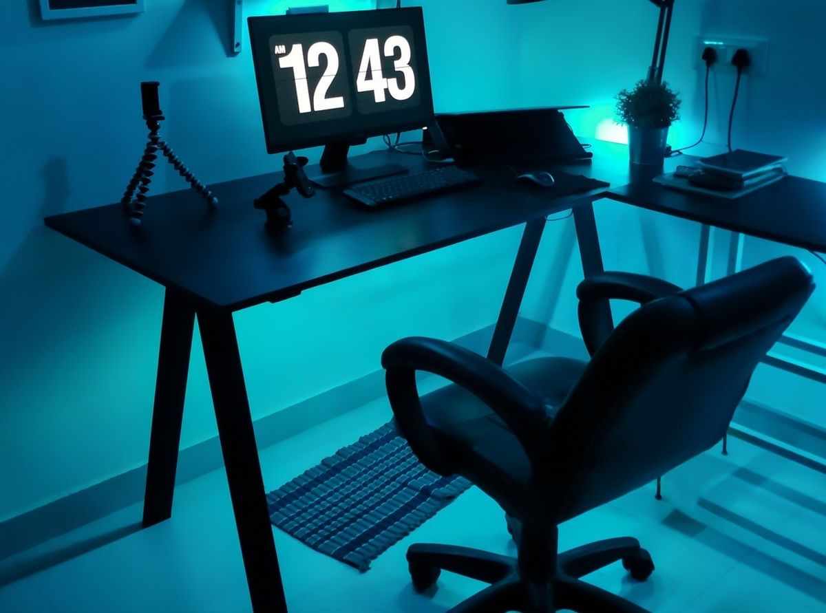 офис за бюро и стол, създаден с добър дизайн